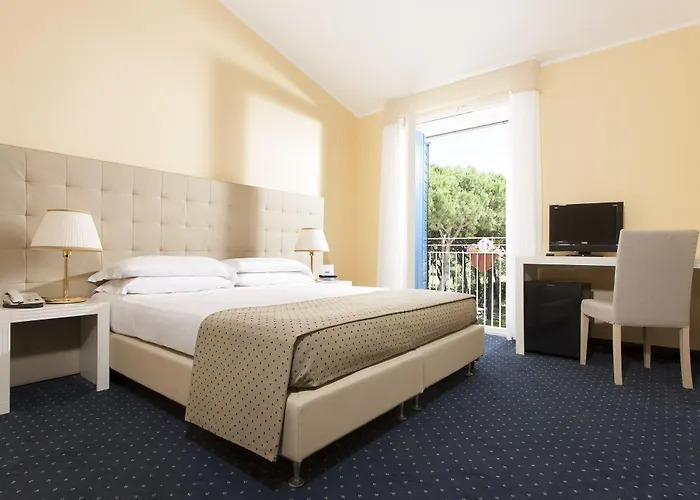 Hotel Gallia & 4*